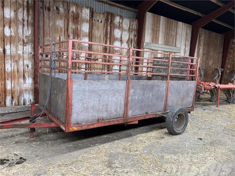 INTHO 4m Animal transport trailers