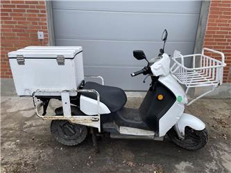  El-scooter V-Moto E-max, German Engineering, Itali