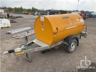 Trailer Engineering 950 L Trailer Mounted Plastic D ...