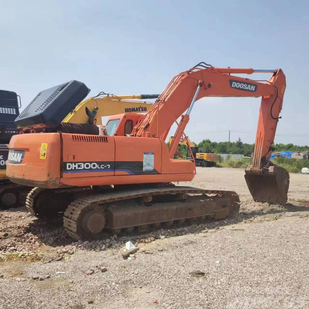 Doosan DX 300 LC Long reach excavators