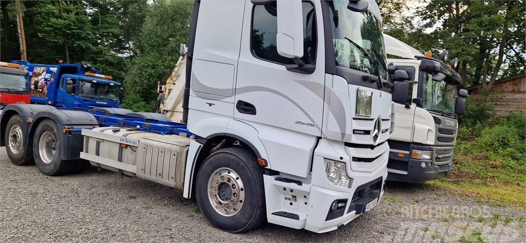 Mercedes-Benz Actros 2545 Chassis Cab trucks