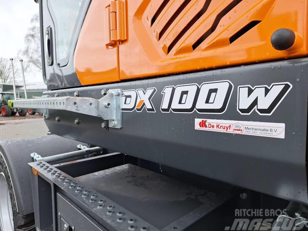 Develon DX 100 W-7 Wheeled excavators