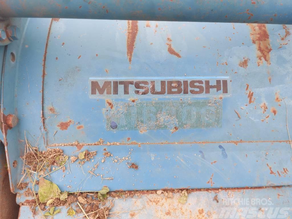 Mitsubishi Kesantoleikkuri Pasture mowers and toppers