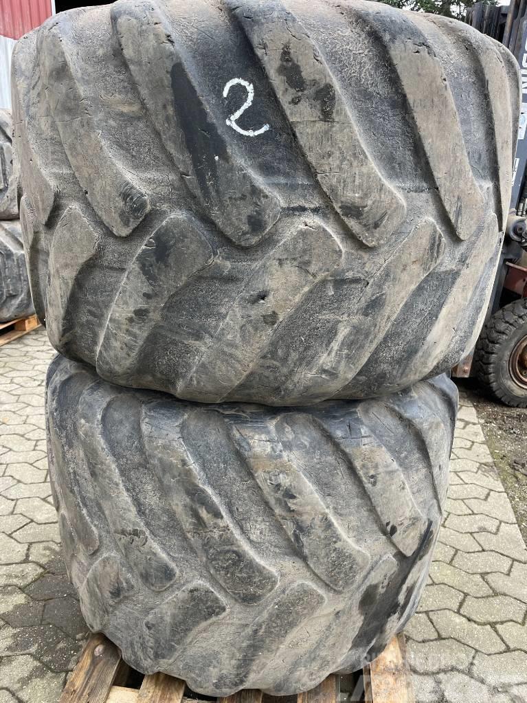 Trelleborg T428  710/40 x 22,5  30-40% Tyres, wheels and rims