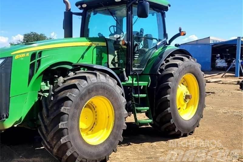 John Deere 8335R Tractors