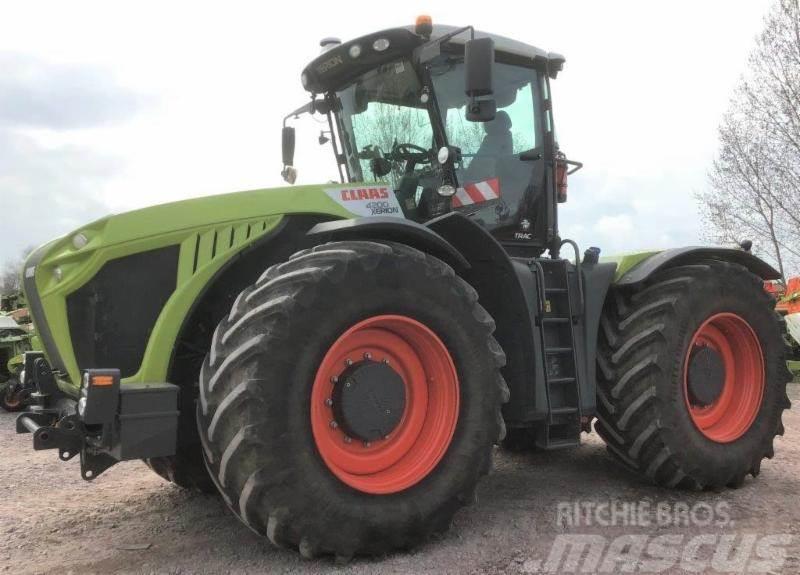 CLAAS XERION 4200 TRAC Tractors