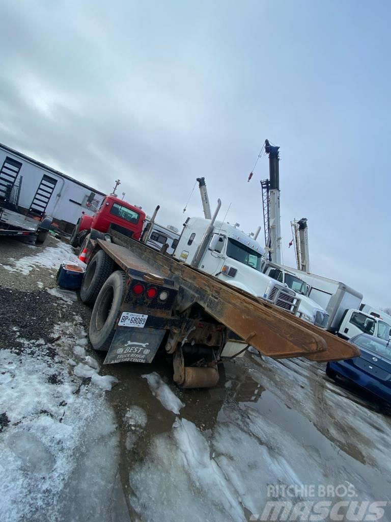 Mack Roll-Off Truck Cable lift demountable trucks