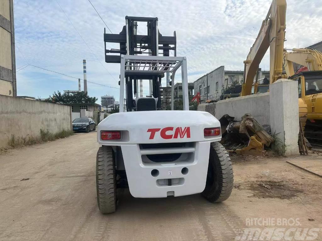 TCM FD100Z8 Diesel trucks