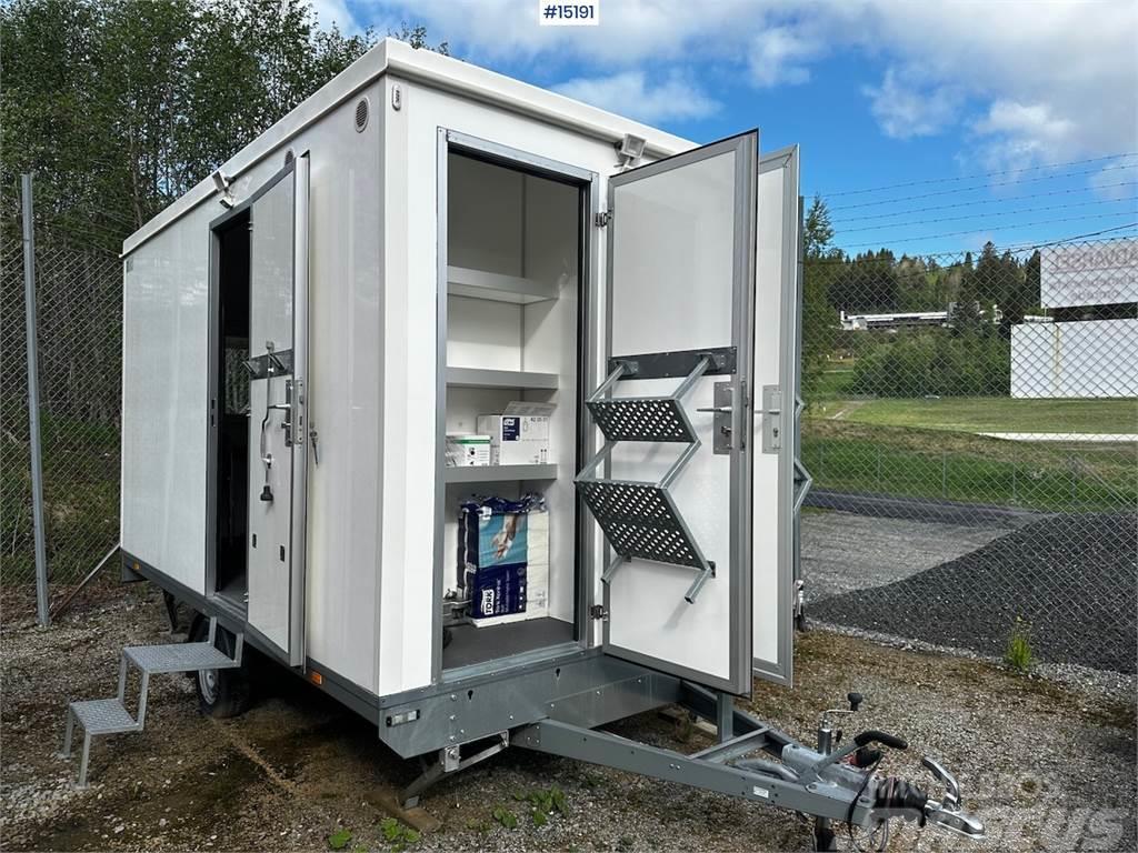 Respo Barkke w/ toilet and living room. Barely used! Site Accomodation