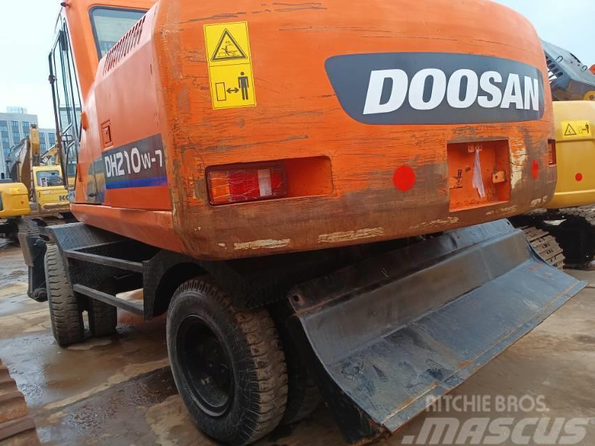 Doosan DH 210 W-7 Wheeled excavators