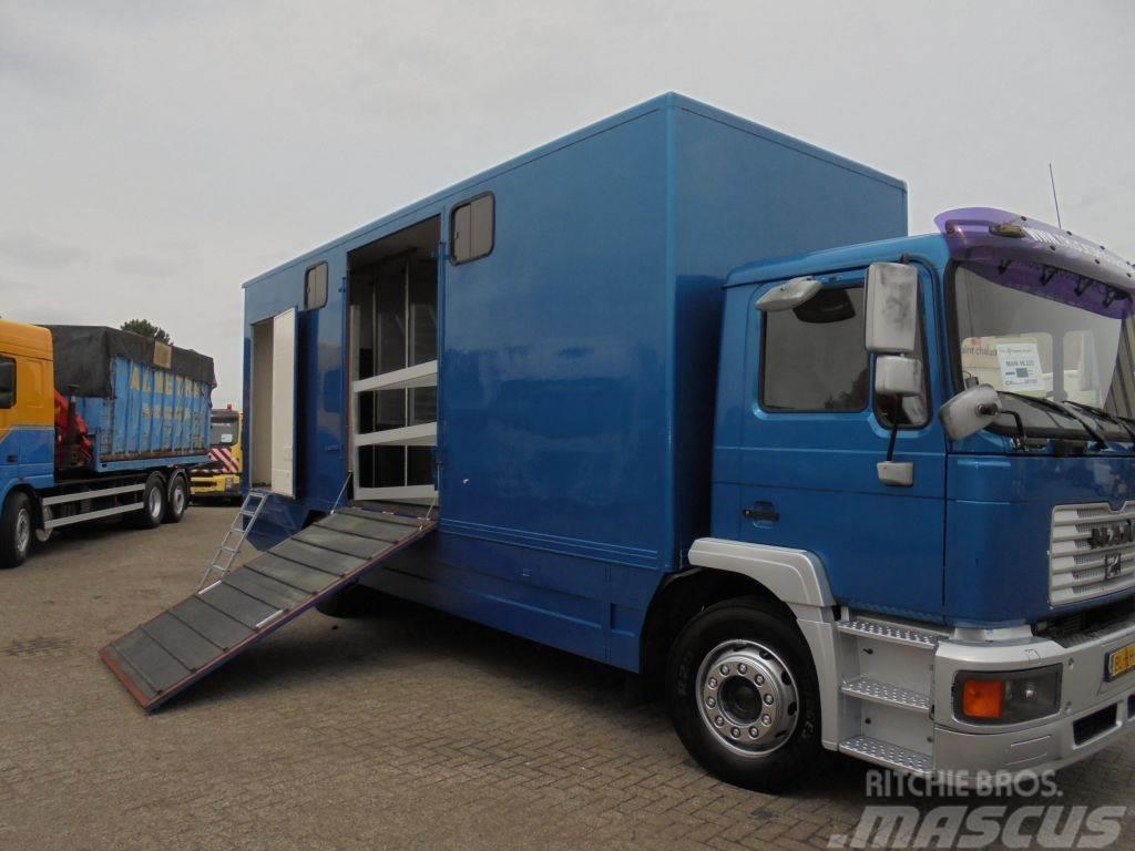 MAN 12 .225 + MANUAL Animal transport trucks