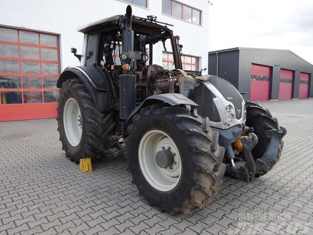 Valtra N123  Tuz Booms and arms