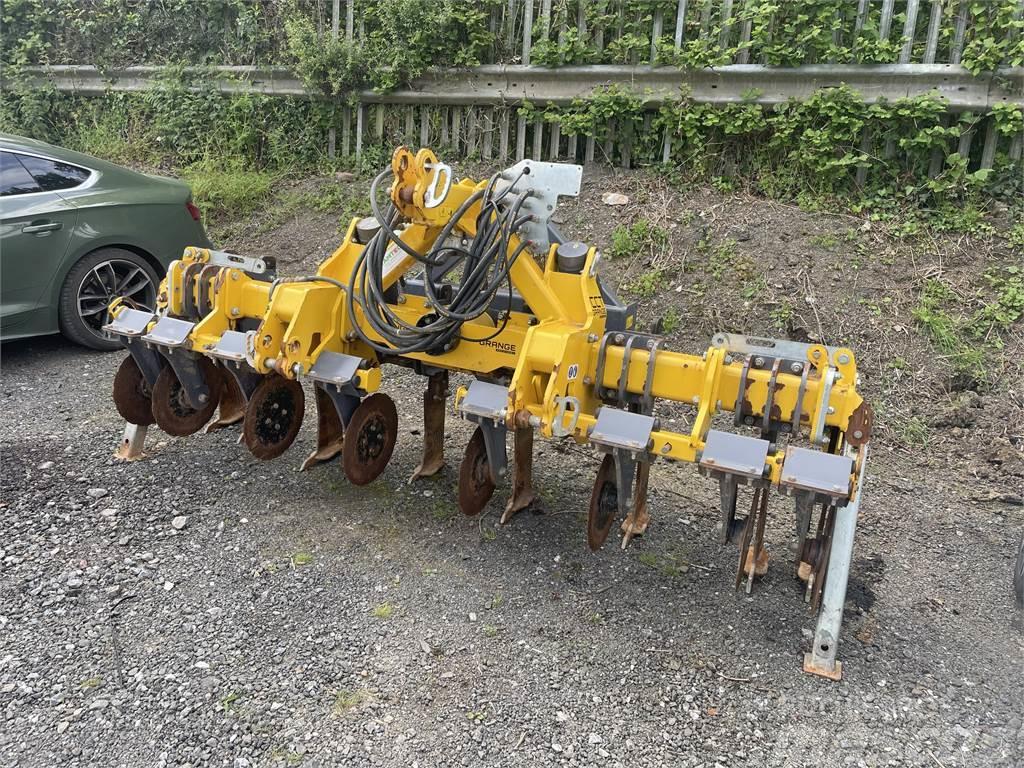  Grange 4m CCT hydraulic folding toolbar Other tillage machines and accessories