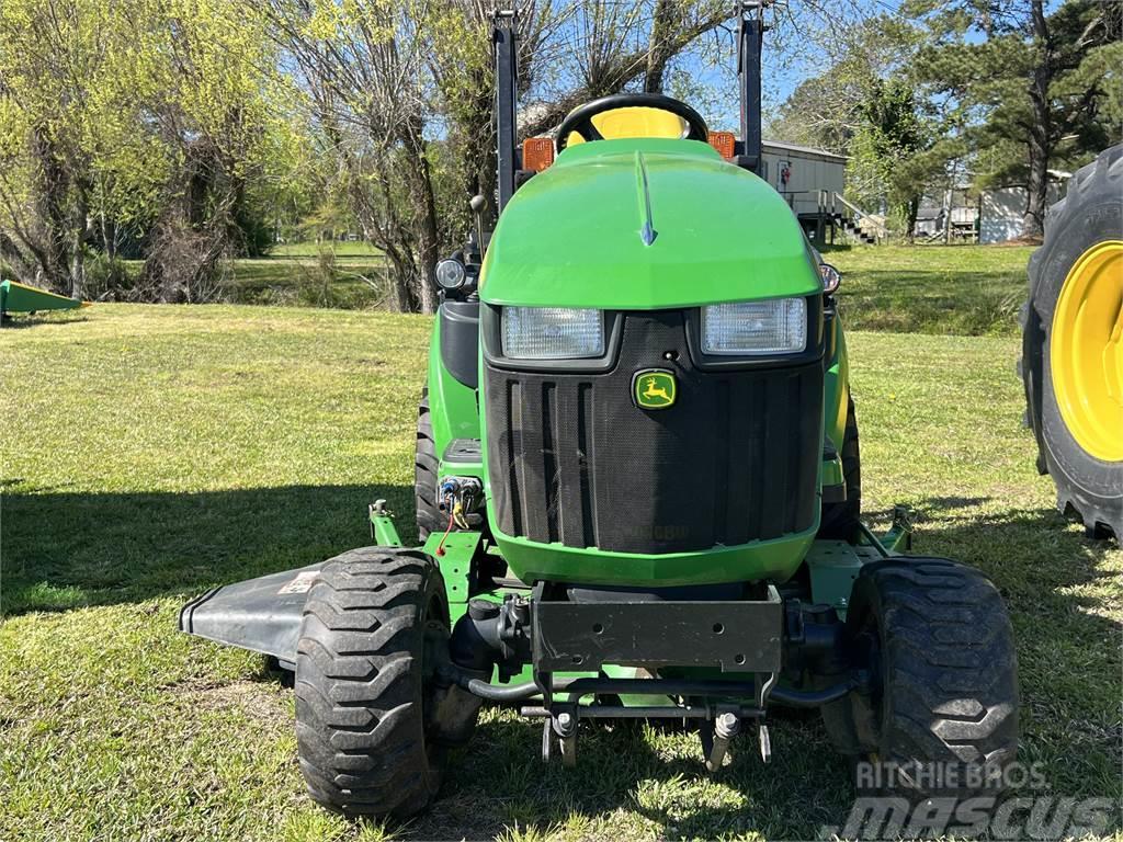 John Deere 1026R Compact tractors