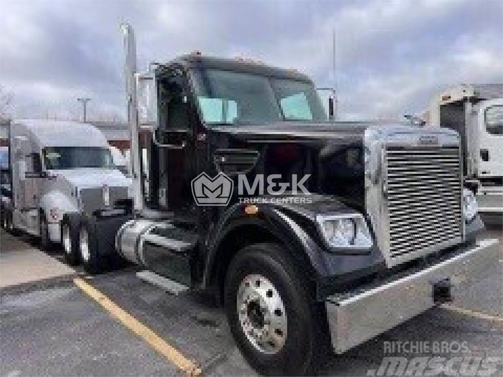 Freightliner 122SD Tractor Units