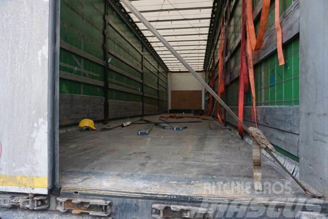 Wielton SAF / Lifting axle Curtainsider semi-trailers