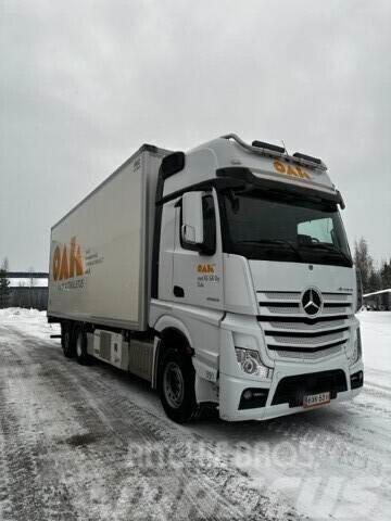 Mercedes-Benz Actros 2553 6x2 Temperature controlled trucks