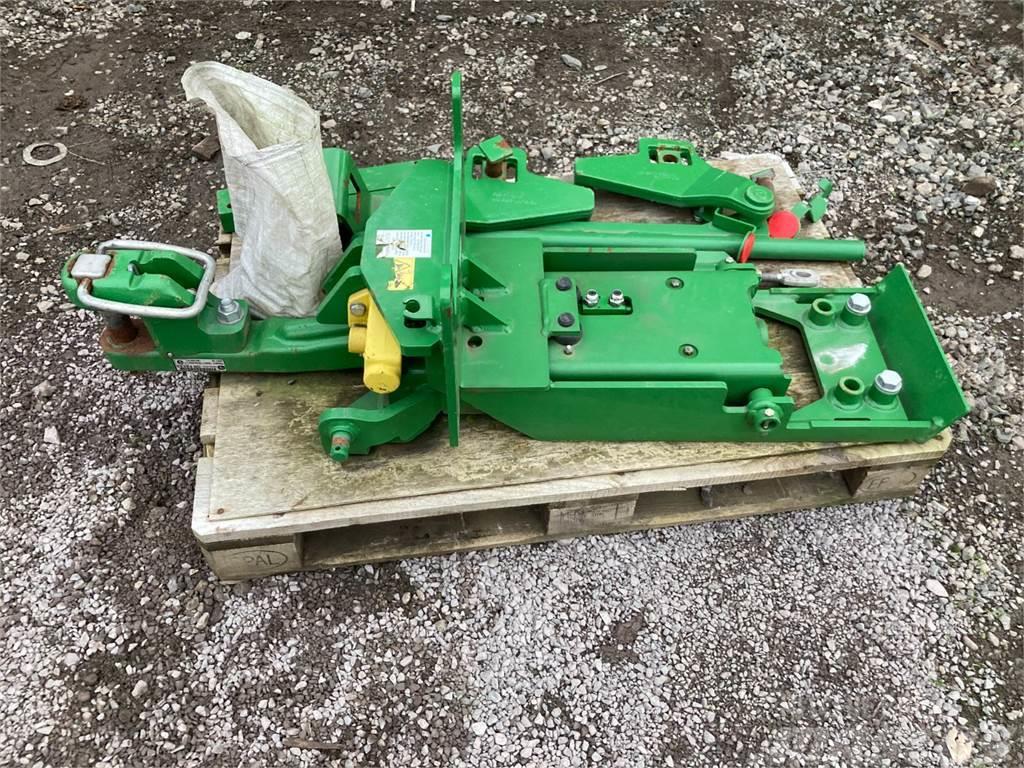 John Deere 7R Pick Up Hitch Other tractor accessories