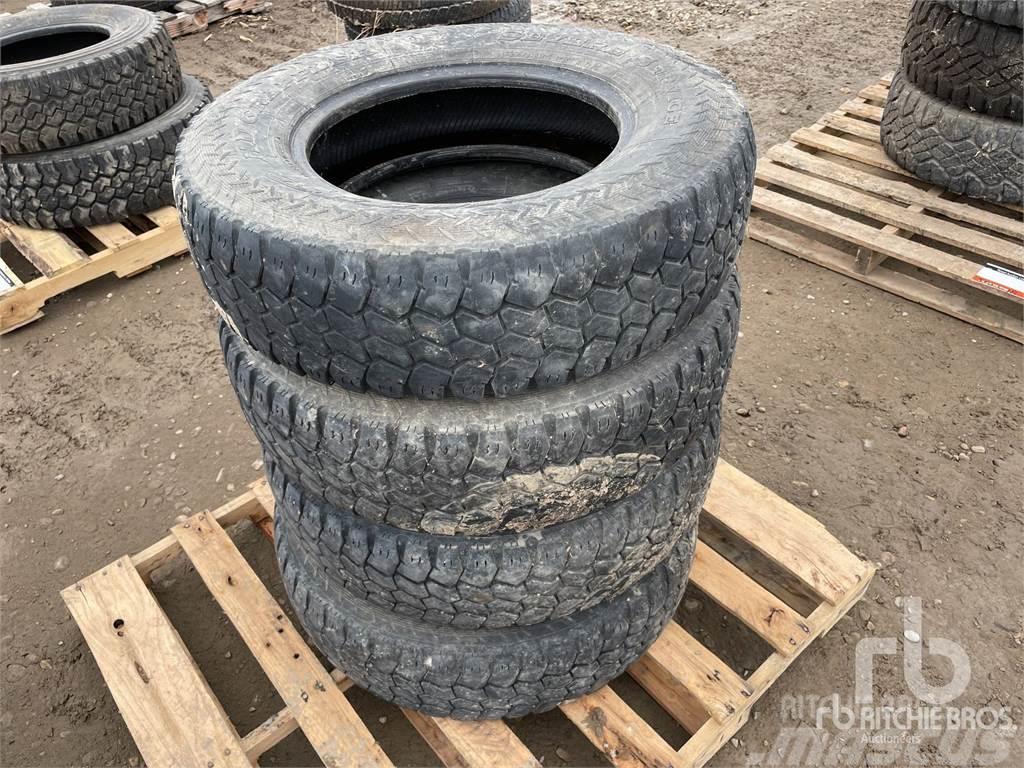  SEVERE SERVICE Quantity of (4) LT235/80R17 Tyres, wheels and rims