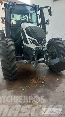 Valtra G115 HIGH TECH Tractors