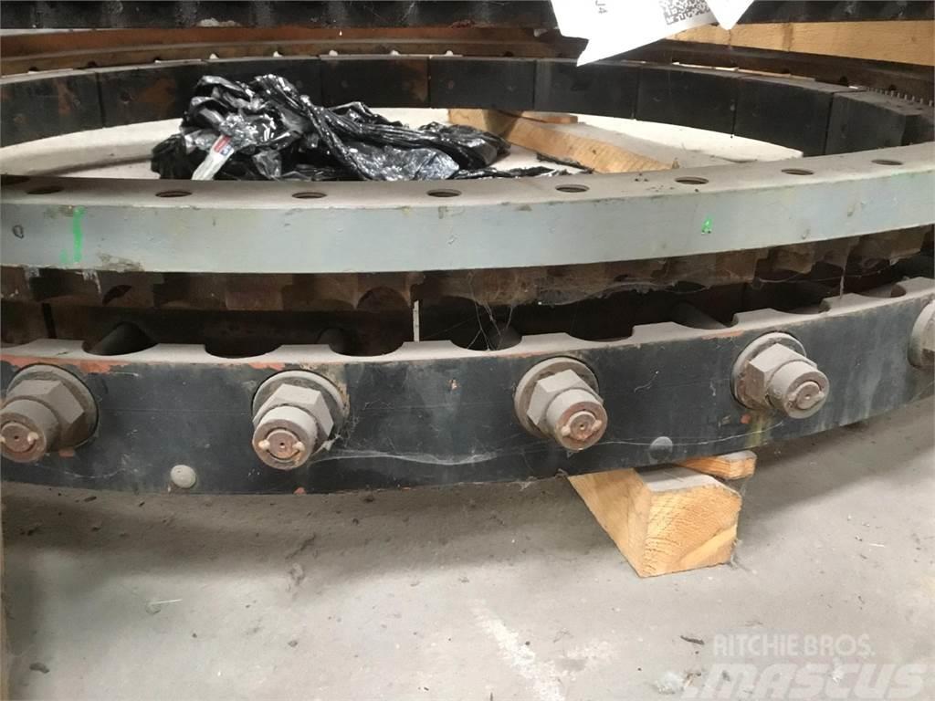 Krupp KMK 6200 slew ring Crane parts and equipment