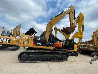 CAT 323 D