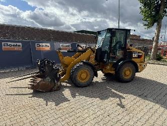 CAT 906M