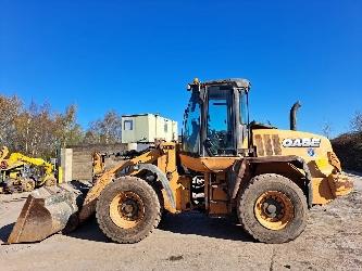 CASE 521 F XR