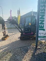 Kubota U 27-4