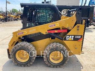 CAT 242D