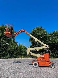 JLG E 400 AJP
