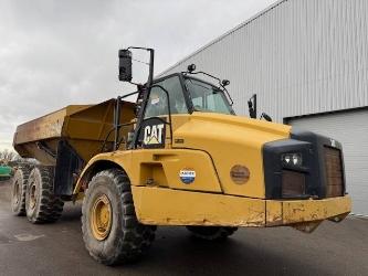CAT 735 B