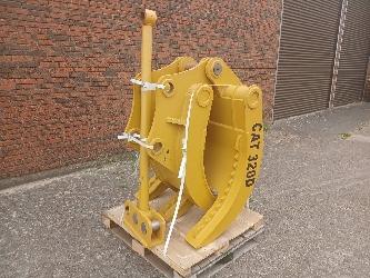 CAT 320