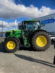 John Deere 6215R