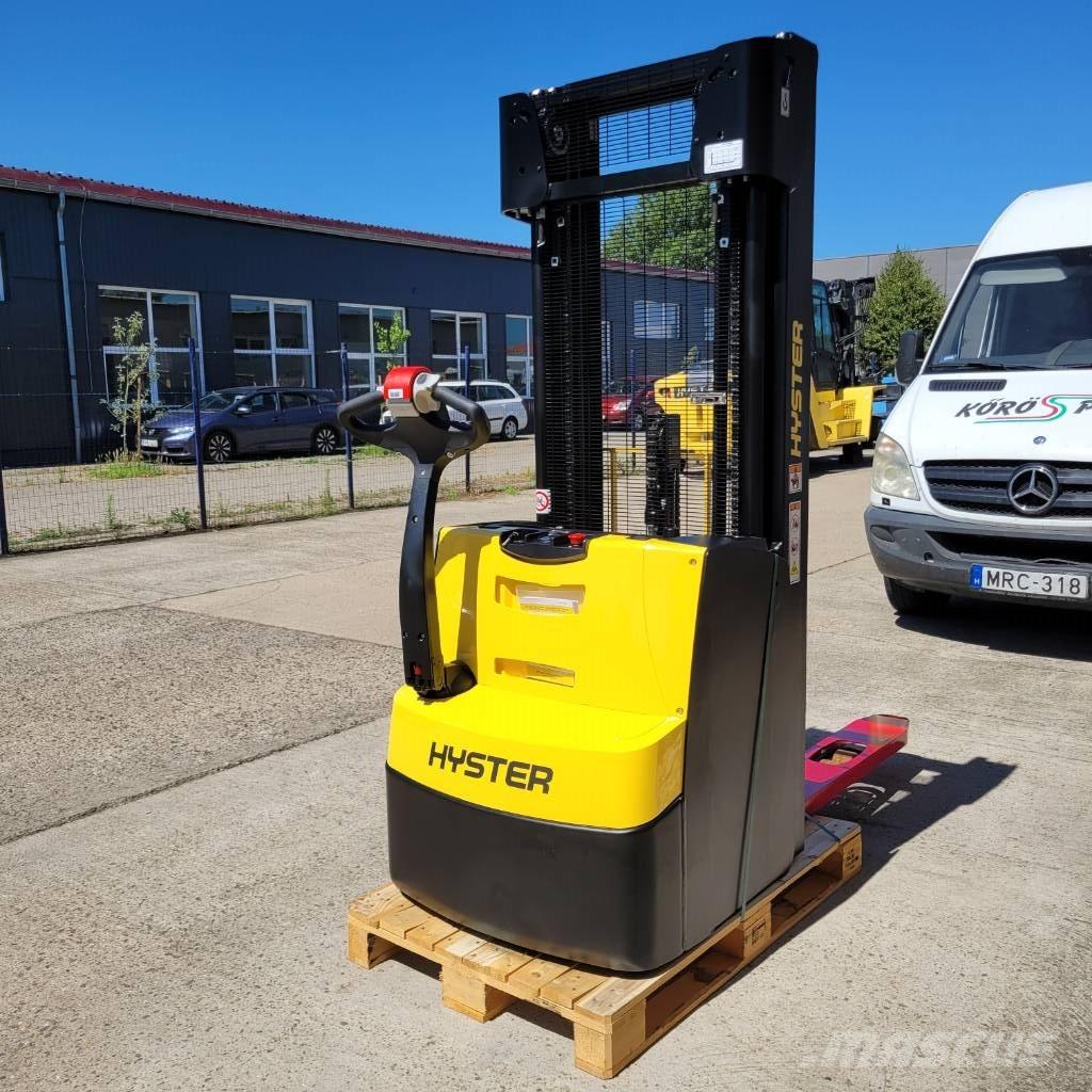 Hyster S 1.6 Gaffelstabler med gående fører