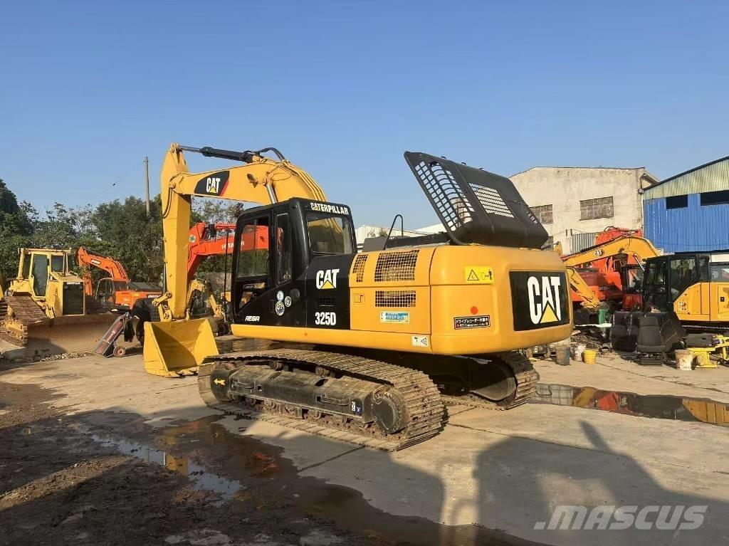 CAT 325 D Gravemaskiner på larvebånd