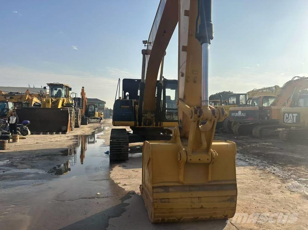 CAT 325 D Gravemaskiner på larvebånd