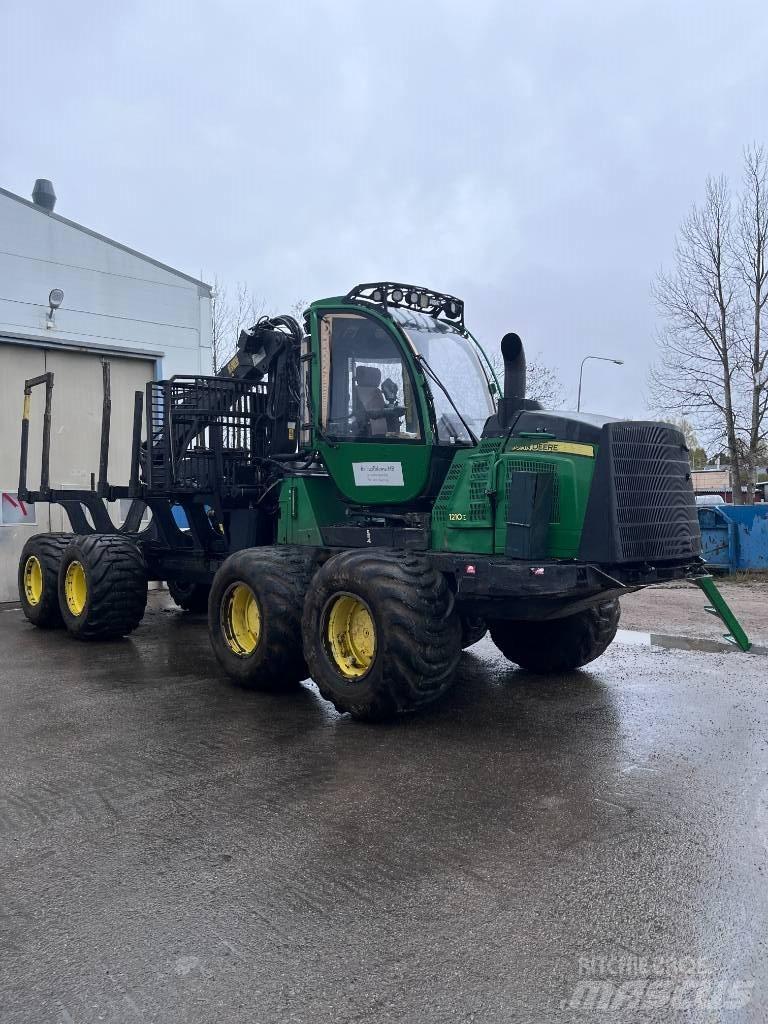 John Deere 1210 E Udkørselsmaskiner