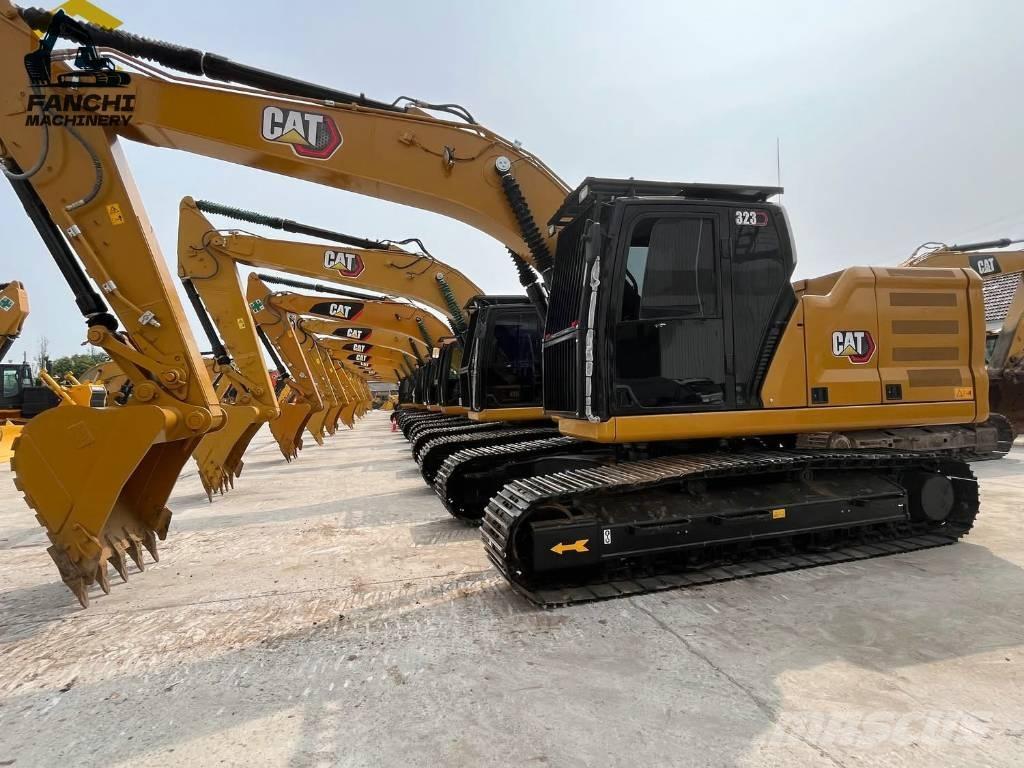 CAT 323 Gravemaskiner på larvebånd