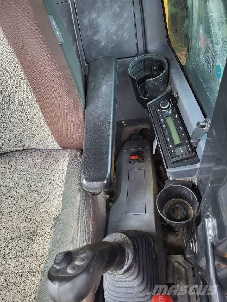 Komatsu PC88MR-11 Midi-gravemaskiner 7t - 12t