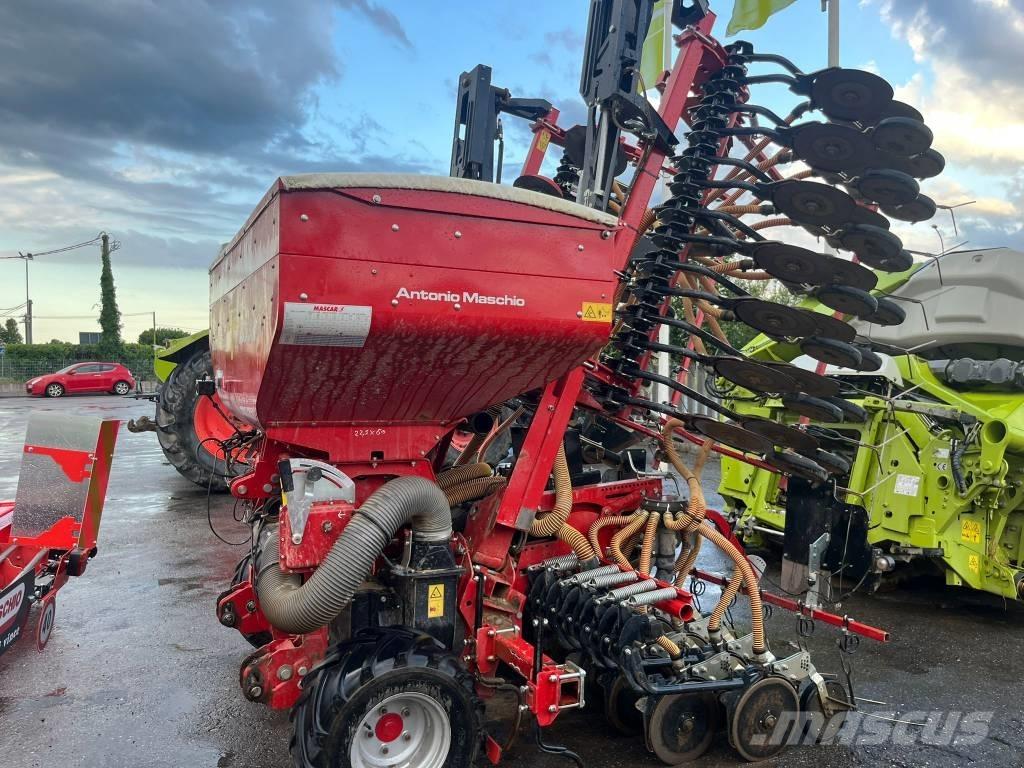 Mascar Montana 600 Enkornssåmaskiner