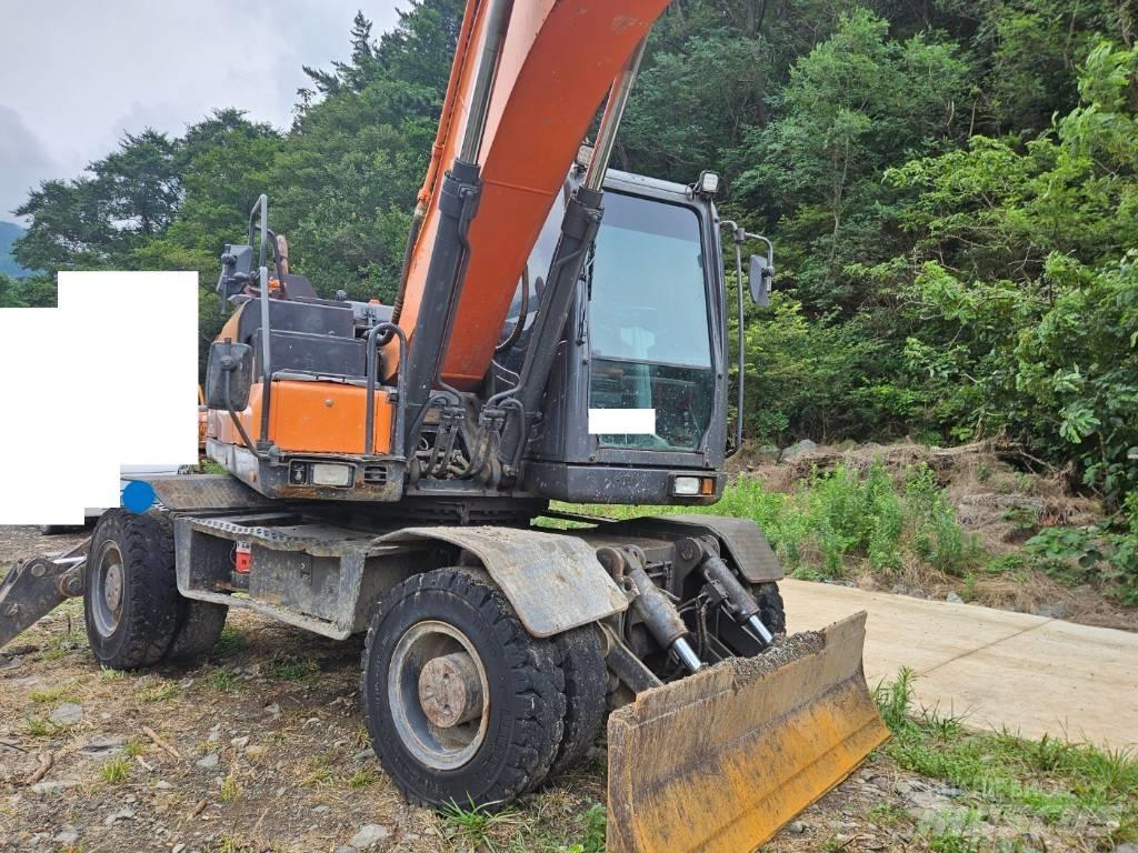 Doosan DX 210 W Gravemaskiner på hjul