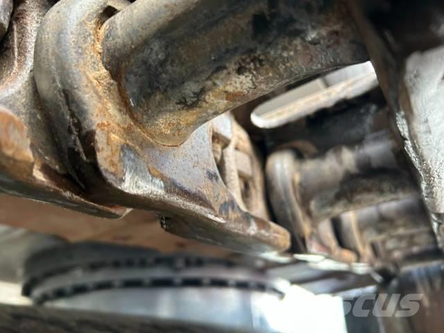 Hitachi ZX 210 LC-3 Gravemaskiner på larvebånd