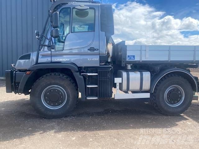 Unimog U435 Lastbiler med tip