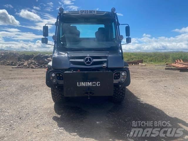 Unimog U435 Lastbiler med tip