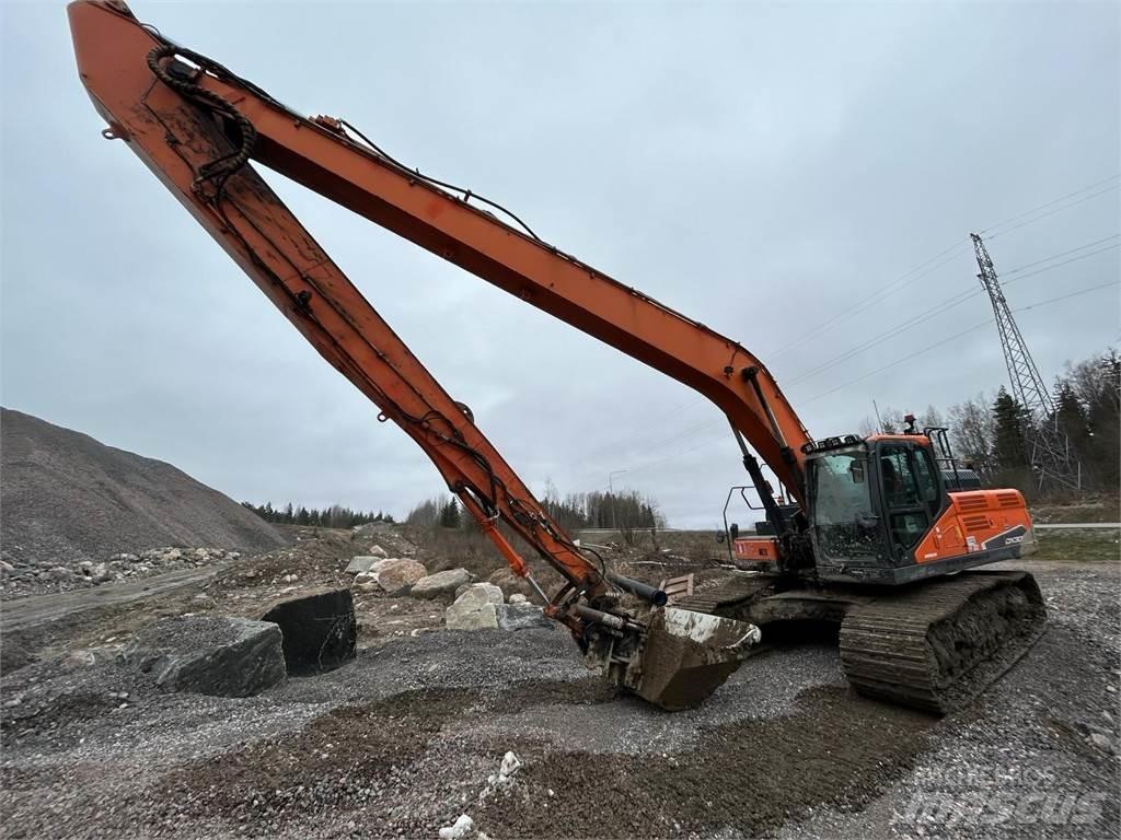 Doosan DX 300LC-5 Gravemaskiner med lang gravebom