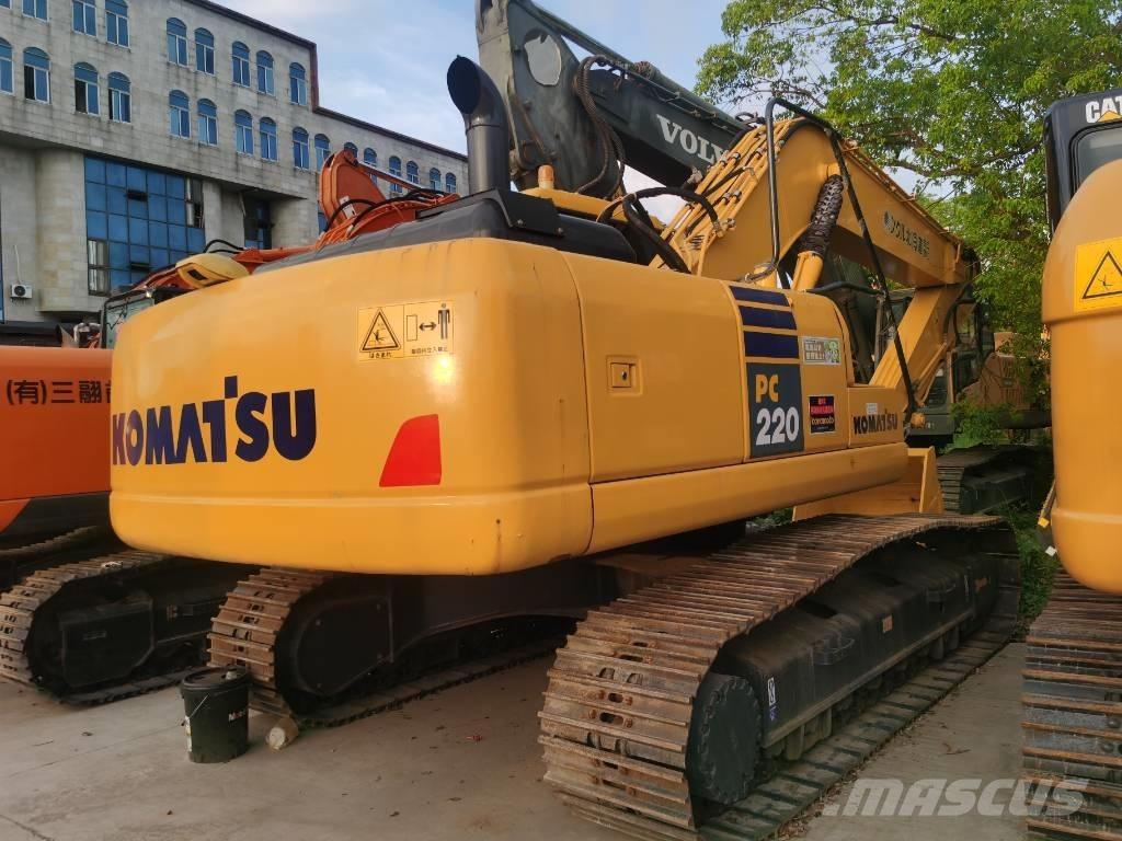 Komatsu PC 220-7 Gravemaskiner på larvebånd