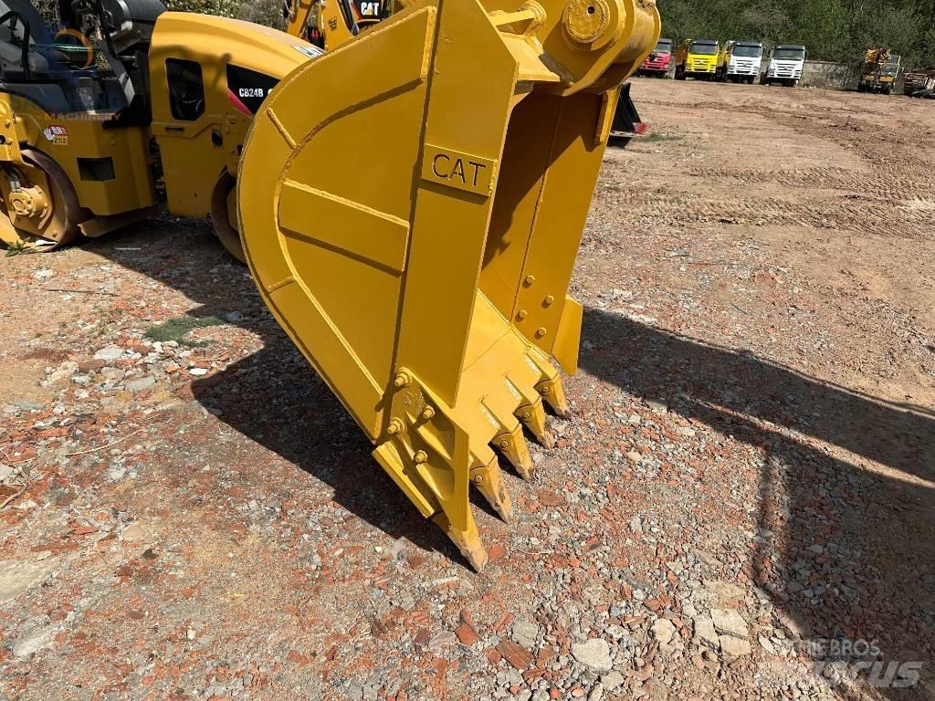 CAT 320 B L Gravemaskiner på larvebånd