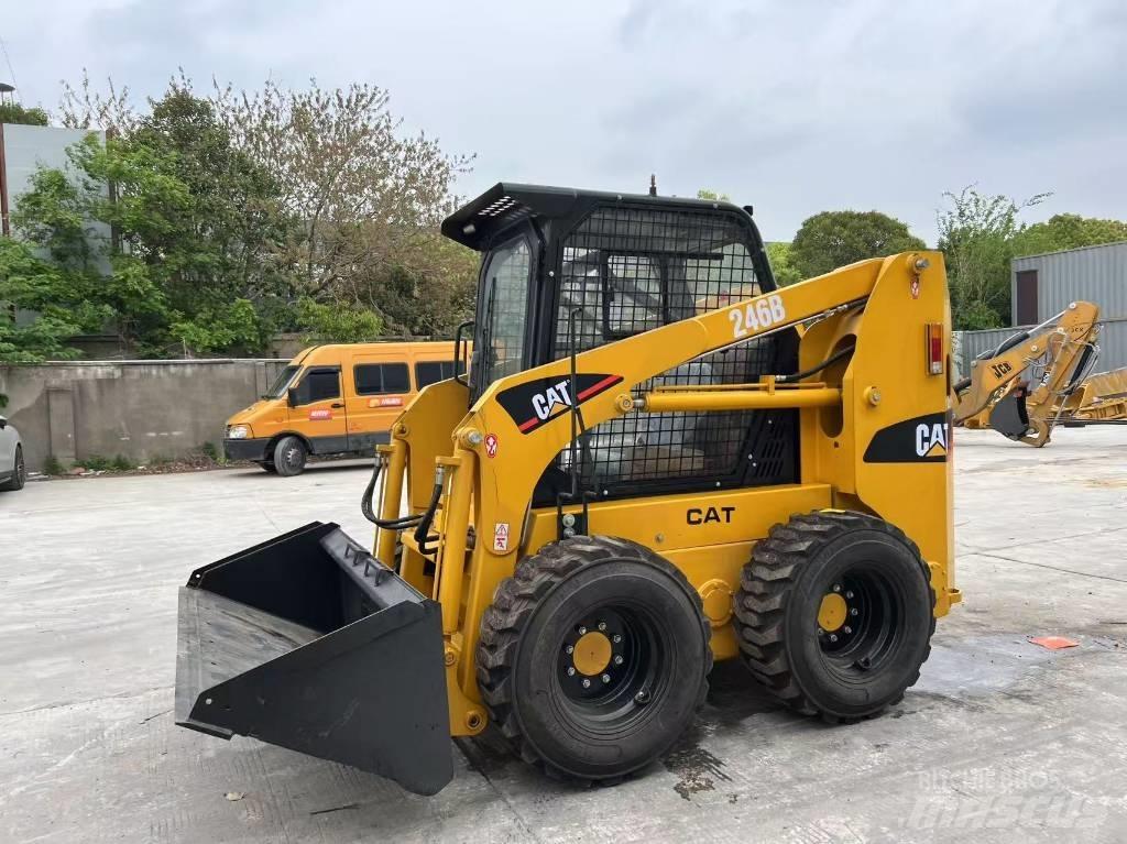 CAT 246B Minilæsser - knækstyret