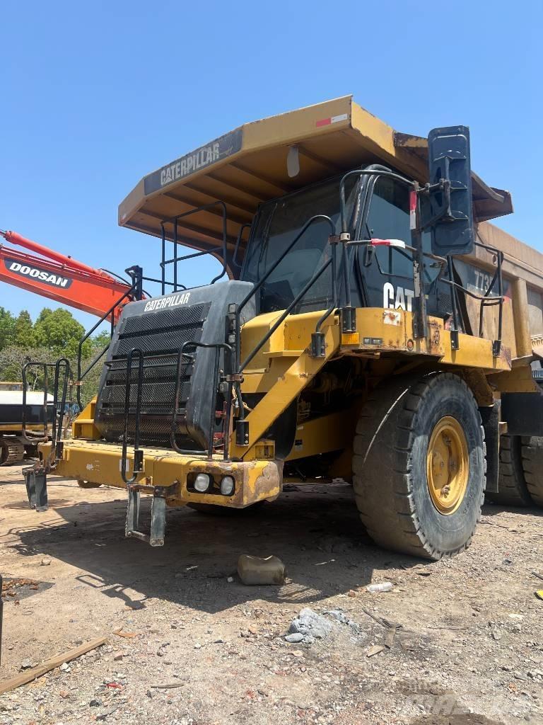 CAT 773F Knækstyrede dumpere